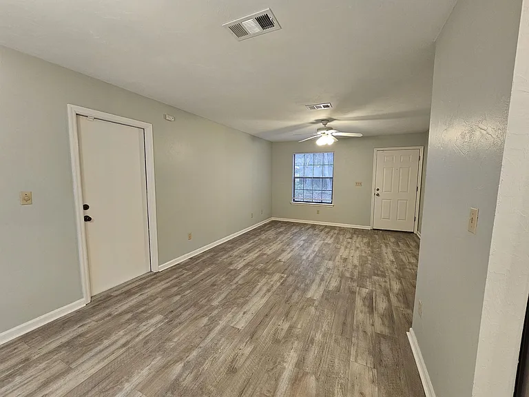 8224 Hunters Ridge Trl — Photo 7
