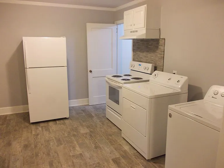2746 Dogwood Ave — Photo 8