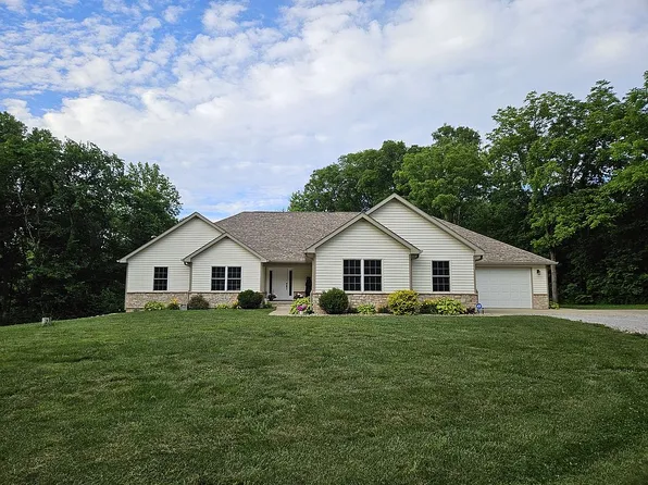 9423 Greencastle Rd, Terre Haute, IN 47805