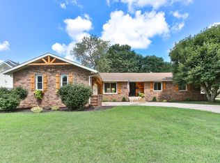 2751 S Catalina Ave, Springfield, MO 65804