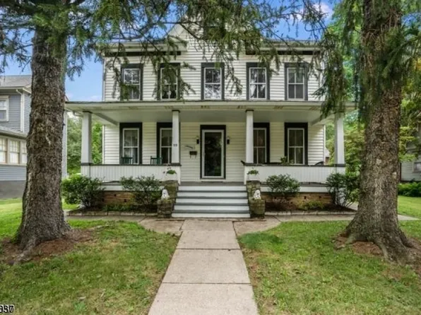 45 Kingwood Ave, Frenchtown Boro, NJ 08825