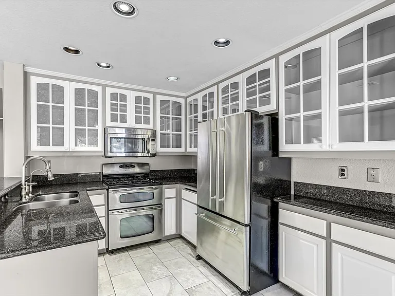1361 Serena Cir #1 — Photo 29