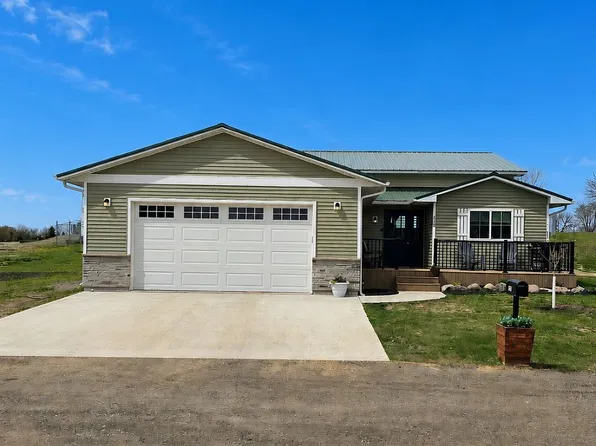 806 Hillside Dr, Estelline, SD 57234
