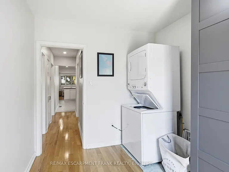 95 E 18th St #1 — Photo 28