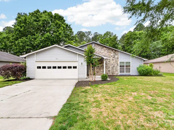 11021 Fox Mill Ln, Charlotte, NC 28277