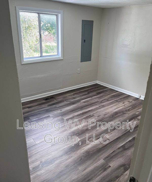 1st image of 4508 Rear Riverside Dr