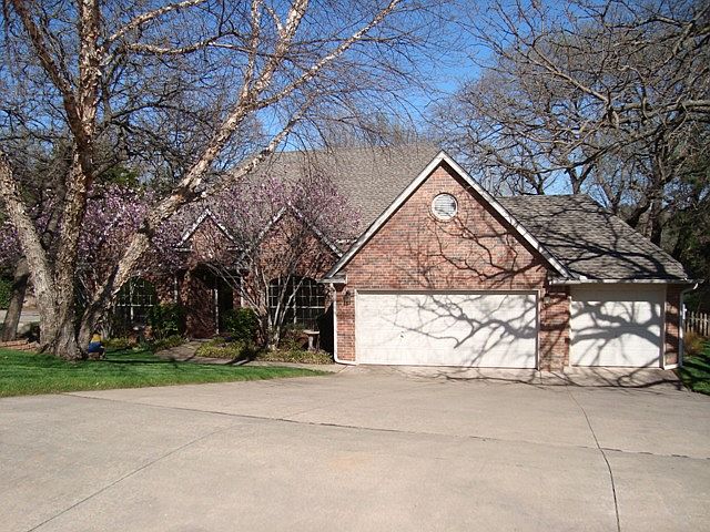 1st image of 416 N Bradbury Dr
