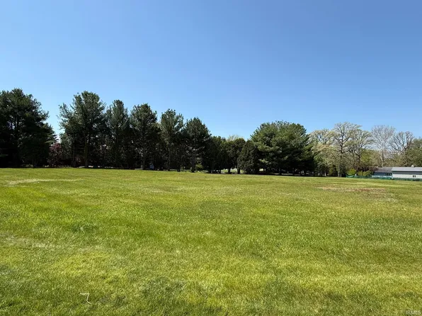 849 E Oak View Est, Winamac, IN 46996