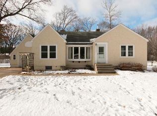 8040 Red Oak Dr, Mounds View, MN 55112