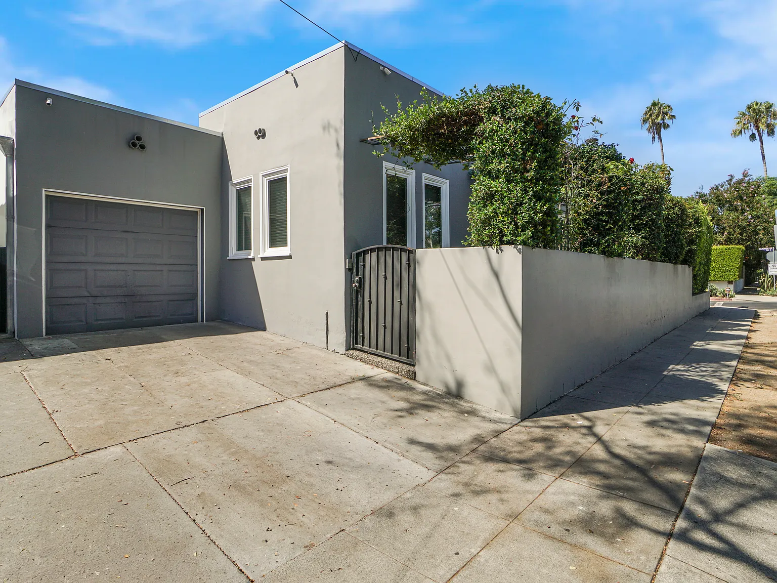 3 bed, 1442 sqft, $6,700 — Photo 2