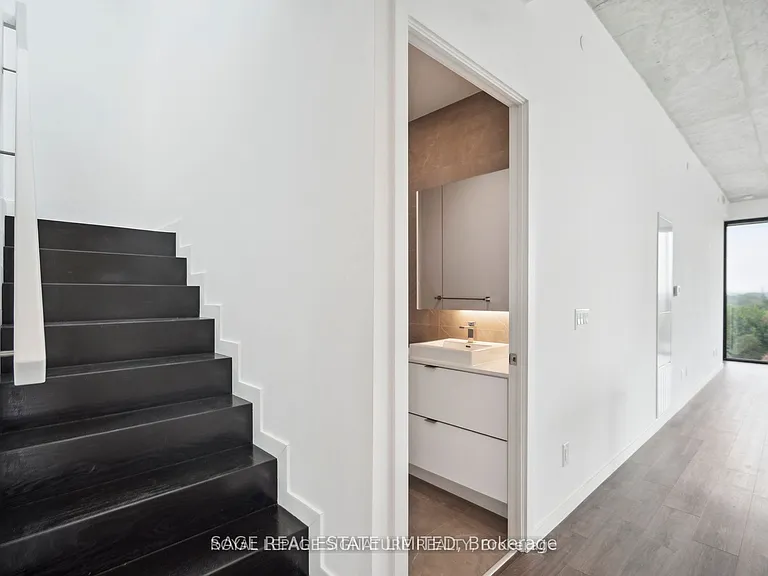 7 Smith Cres #Penthouse 808 — Photo 8
