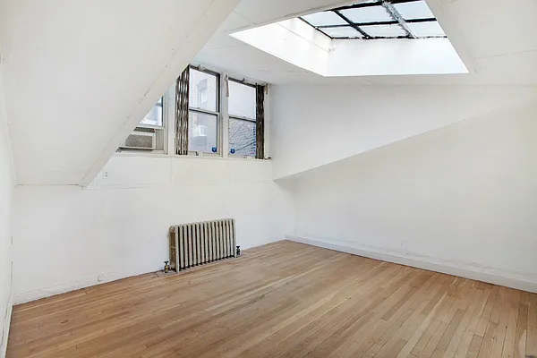 Rented by Level Group | media 16