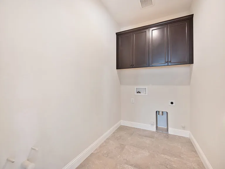 5088 Moonraker Ln — Photo 2