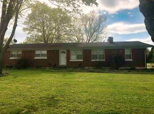 318 L C Carr Rd, Bowling Green, KY 42101