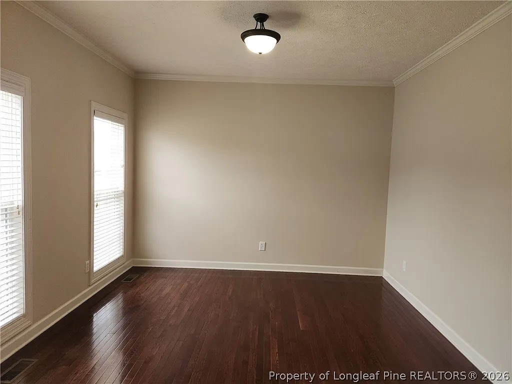 4 bed, 2.5 bath, 2603 sqft, $2,400 — Photo 3
