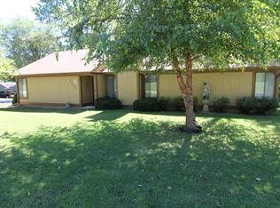 1407 High Grove Rd, Grandview, MO 64030