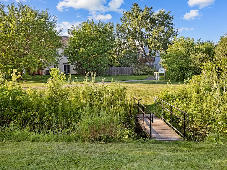 1791 Barnhill Dr — Photo 30