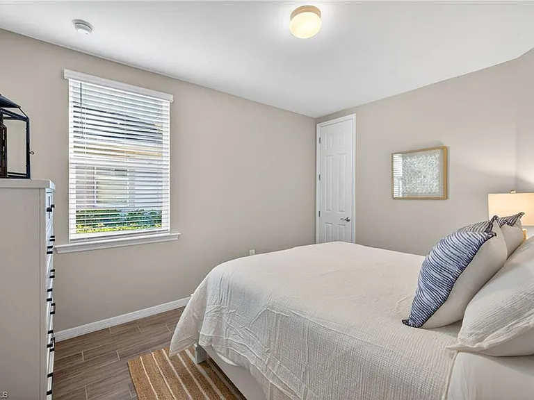 14567 Edgewater Cir — Photo 23