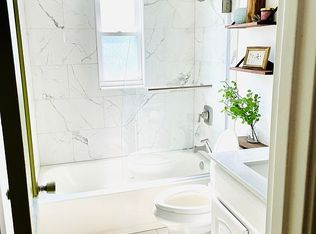 3001 Walnut Grove Rd #4, Memphis, TN 38111