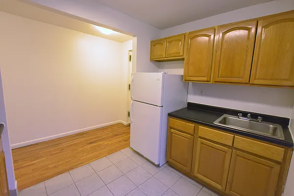 Rented by Clove Realty LLC | media 11