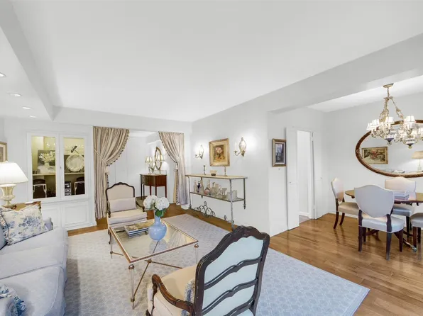 401 East 65th Street image 4 of 12