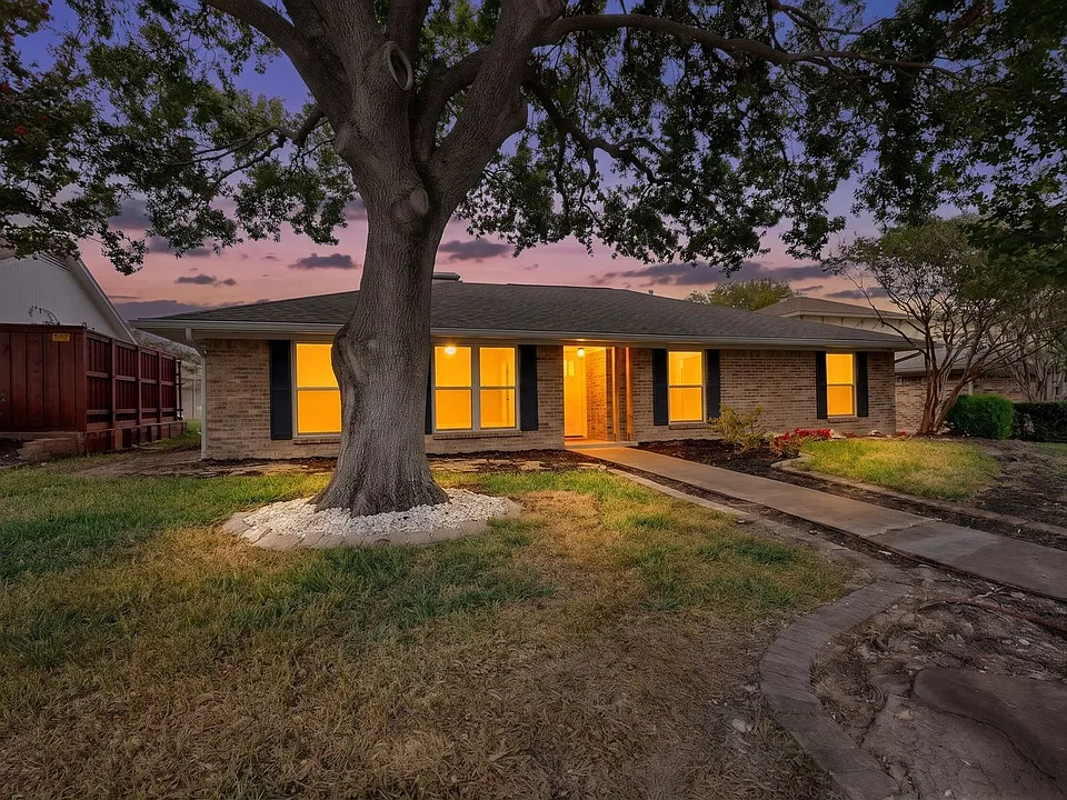 2609 Landershire Ln