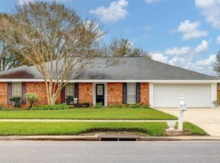 204 E Bluebird Dr, Lafayette, LA 70508