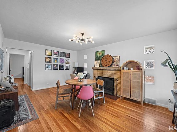 4th image of 6916 Hampton Ave