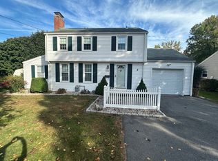 136 Centerwood Rd, Newington, CT 06111