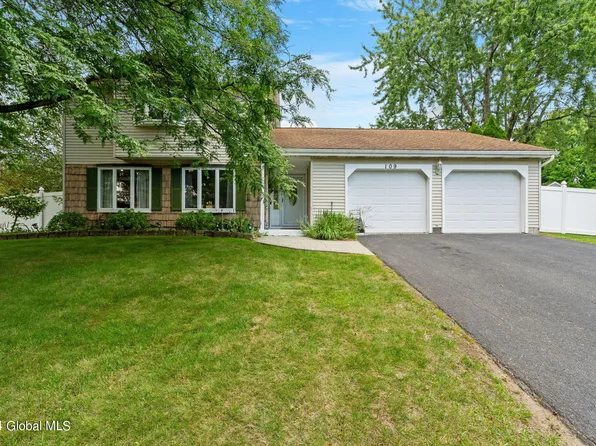 109 Glengerry Circle, Cohoes, NY 12047