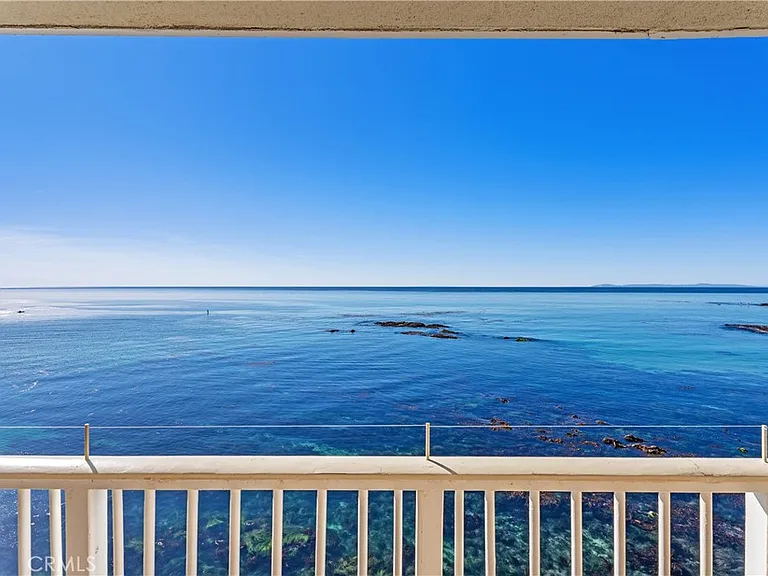 631 Cliff Dr — Photo 3