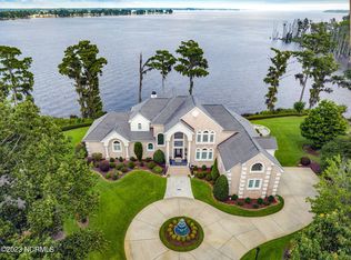 211 Pamlico Ln, Chocowinity, NC 27817
