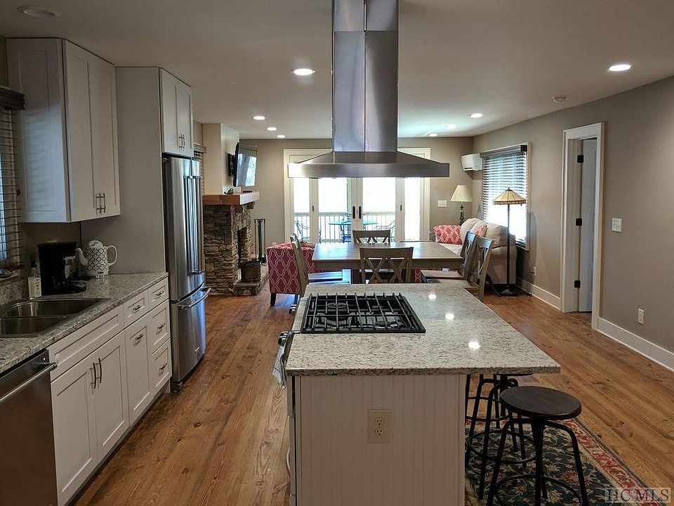 2nd image of 369 Franklin Rd