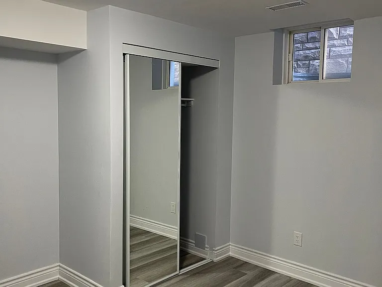 272 Cornell Park Ave #BASEMENT — Photo 5