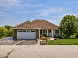 4799 Deerhaven Park Dr, Lowell, MI 49331