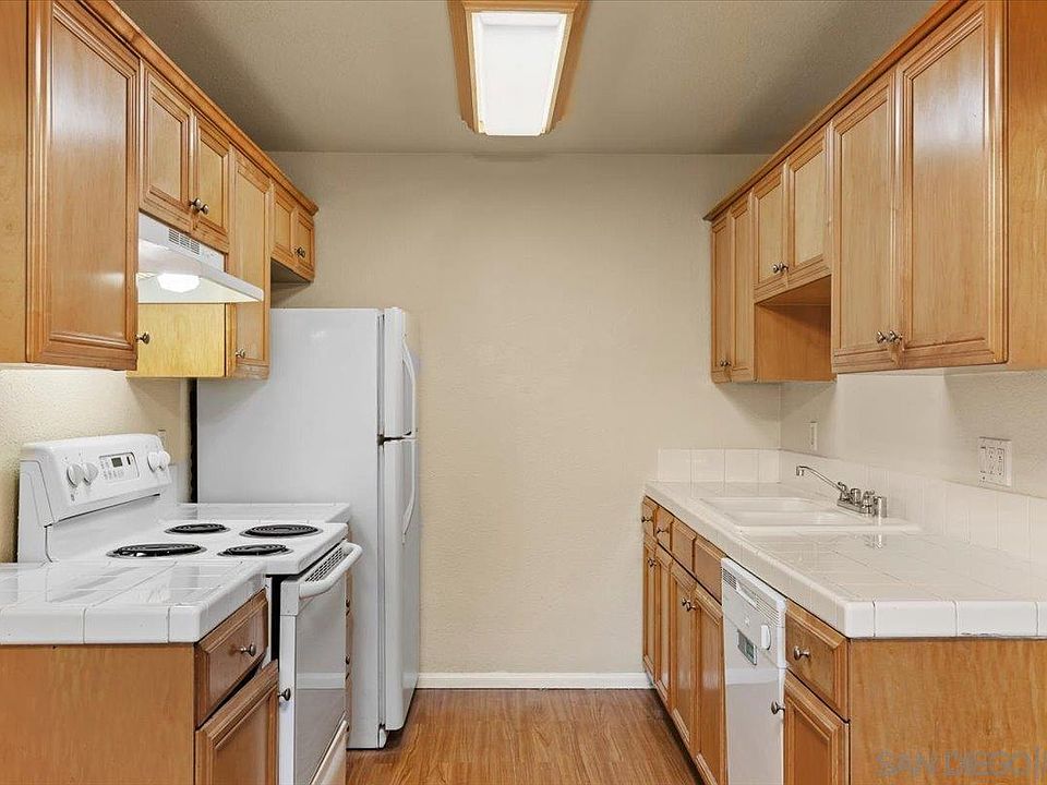 1st image of 2041 E Grand Ave Unit 34
