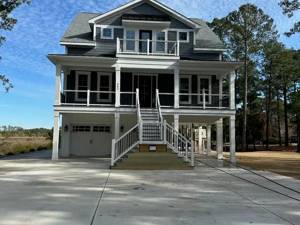 302 Apollo Court, Cape Carteret, NC 28584