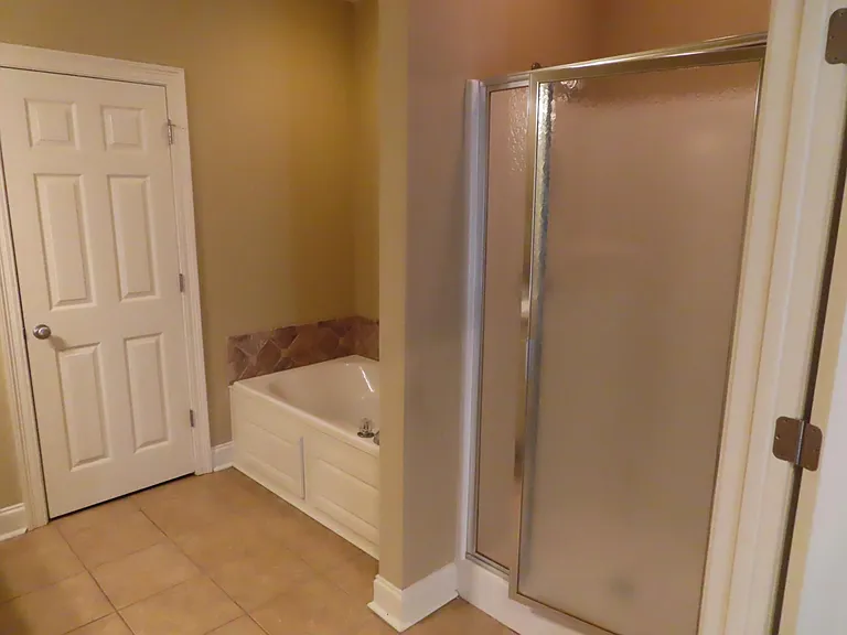 408 Kirkwood Dr — Photo 17