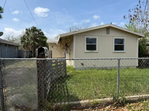 333 Hiawatha St, Corpus Christi, TX 78405