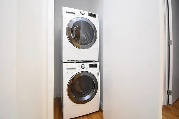 Rented by Bohemia Realty Group | media 10