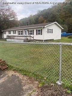 2nd image of 47 Cluster Oak Ln