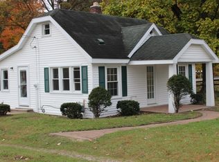 6617 Whiteford Center Rd, Lambertville, MI 48144