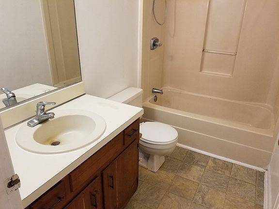 5th image of 2500 Cedarwood Dr #B-3-2546