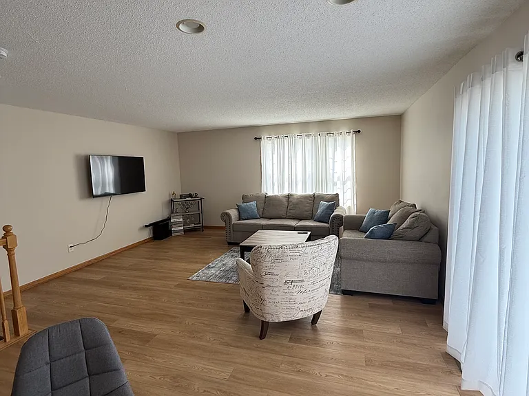 3126 Appleton Ln NW — Photo 2