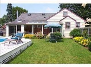 161 Mitchell Ln, Middletown, RI 02842