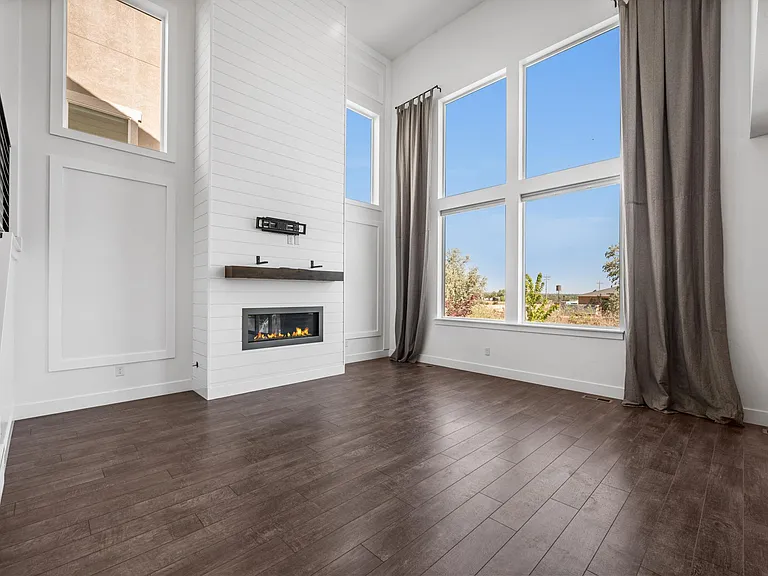 974 W Rutledge Rd — Photo 15
