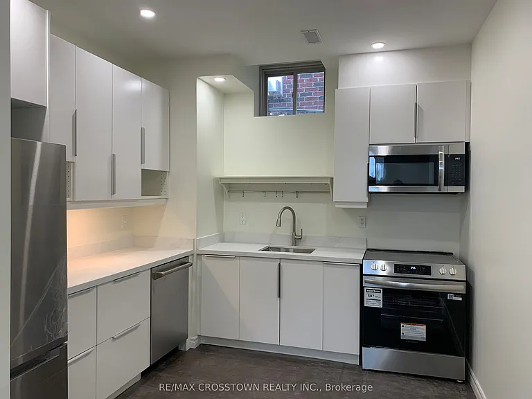 1224 Wickham Rd #LOWER — Photo 2