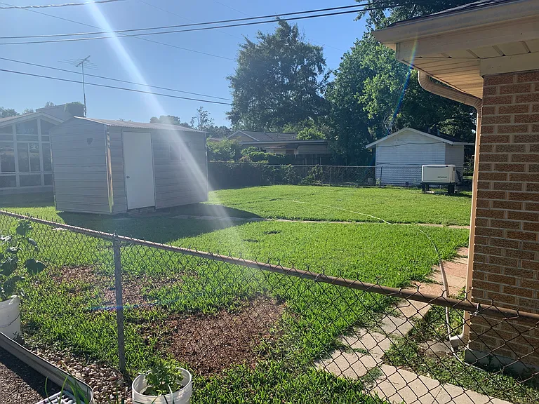 724 Green Acres Rd — Photo 20