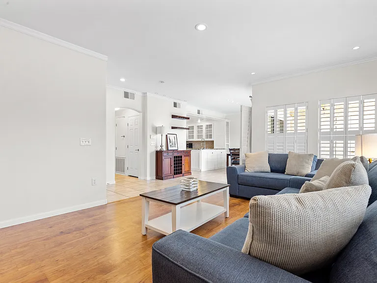 830 Picotte St #203 — Photo 8