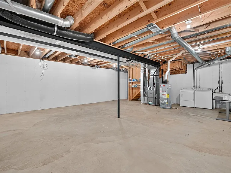 3813 Rochester Rd — Photo 32